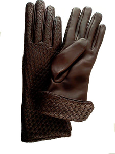 Ladies gloves - tætsiddende Brun Flettet lammeskind - håndsyet - foret med silke kr. 899,00